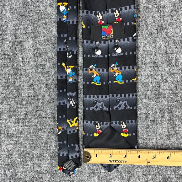 Disney Tie Mens 54" 3.75" Mickey Unlimited Donald Goofy Pluto Korea Polyester‎ - Picture 9 of 9